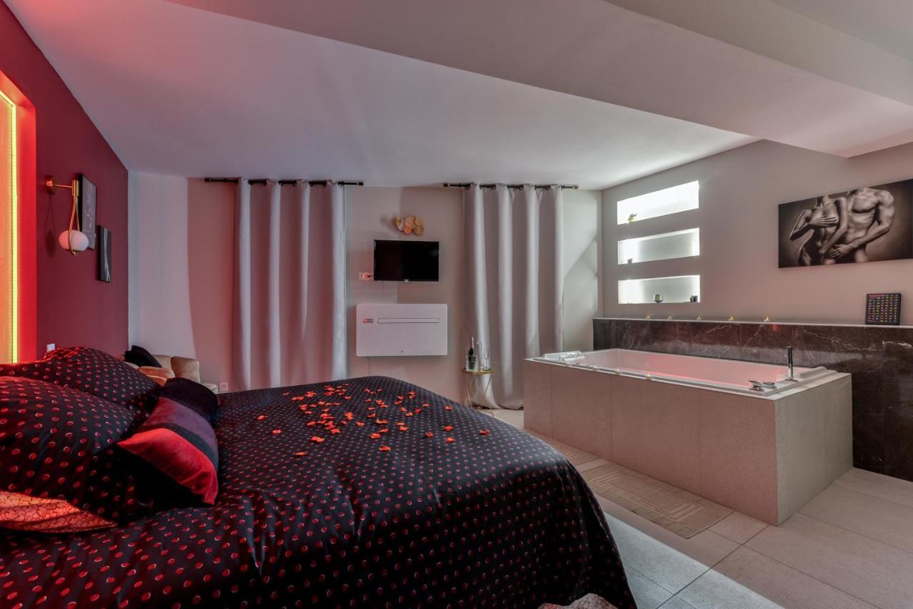 Les Gites De Laure - O Lit Divin, Instant De Volupte, Balneo Sauna, Climatisation, Netflix, 160M De La Cite Medievale Καρκασόν Εξωτερικό φωτογραφία