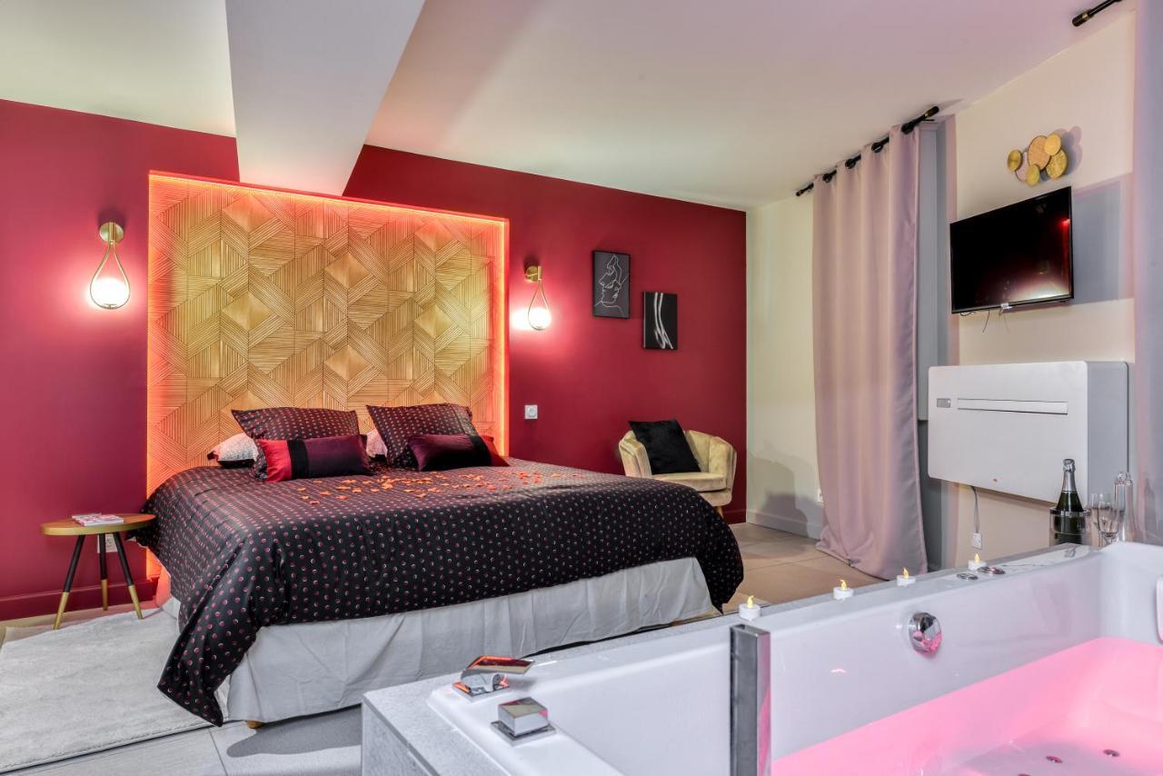 Les Gites De Laure - O Lit Divin, Instant De Volupte, Balneo Sauna, Climatisation, Netflix, 160M De La Cite Medievale Καρκασόν Εξωτερικό φωτογραφία